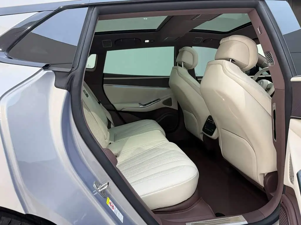 Denza Z9GT 2025 — Photo 20/20
