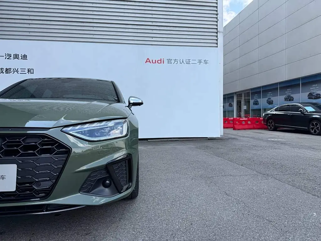 Audi S4 2023 — Фото 16/18