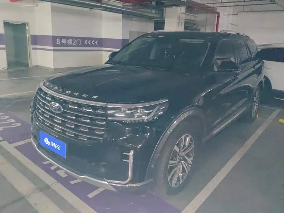 Ford Explorer 2022 — Photo 1/16