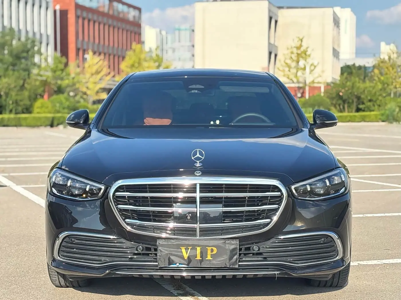 Mercedes-Benz S-Class 2024 — Photo 2/9