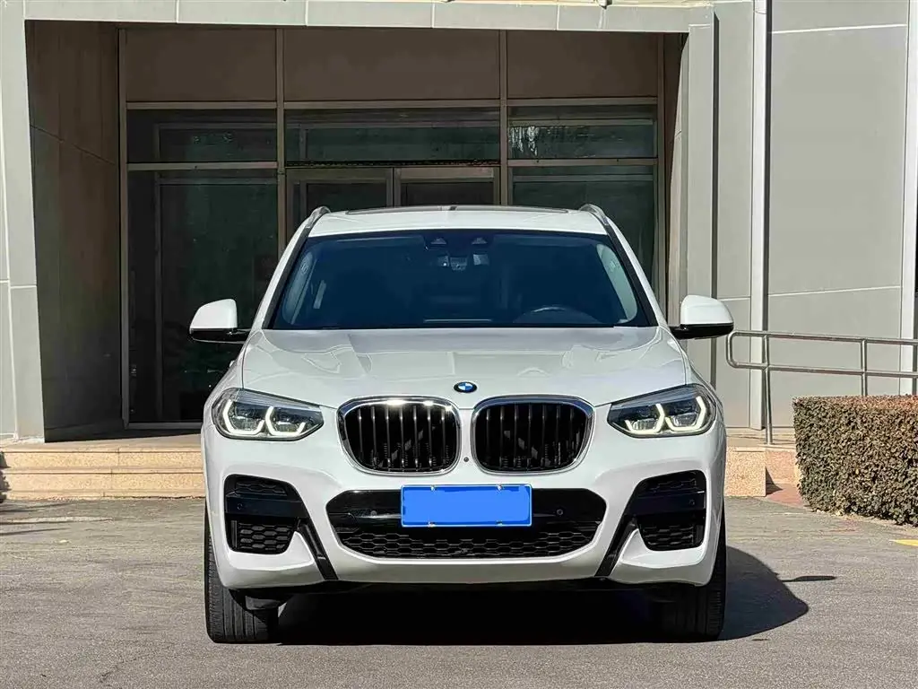 BMW X3 2019 — Photo 2/16
