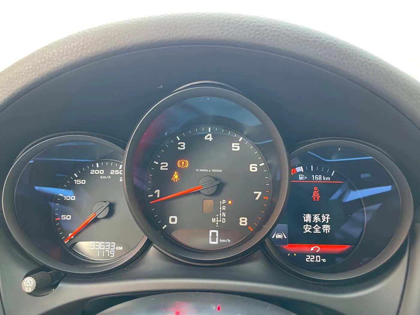 Porsche Macan 2020 — Photo 8/20