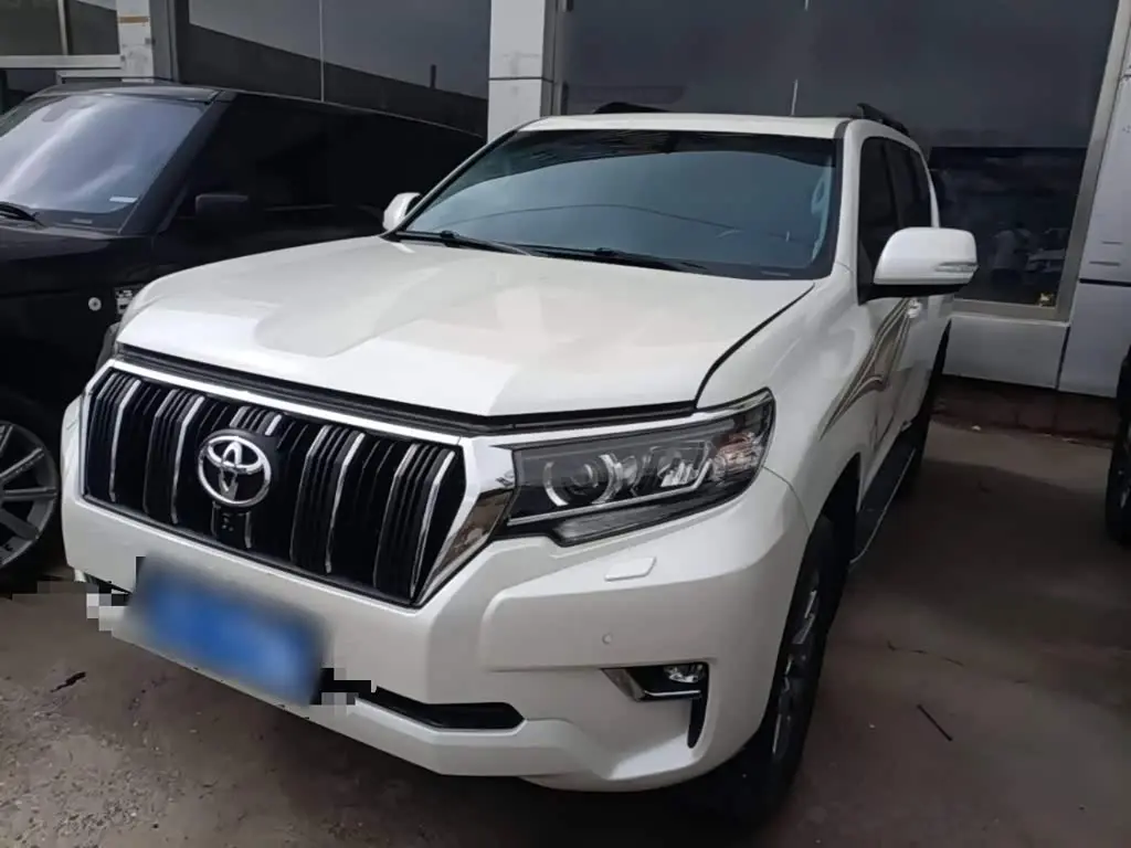 Toyota Prado 2019 — Photo 2/20