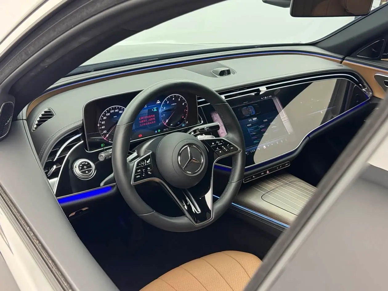 Mercedes-Benz E-Class 2024 — Фото 10/20