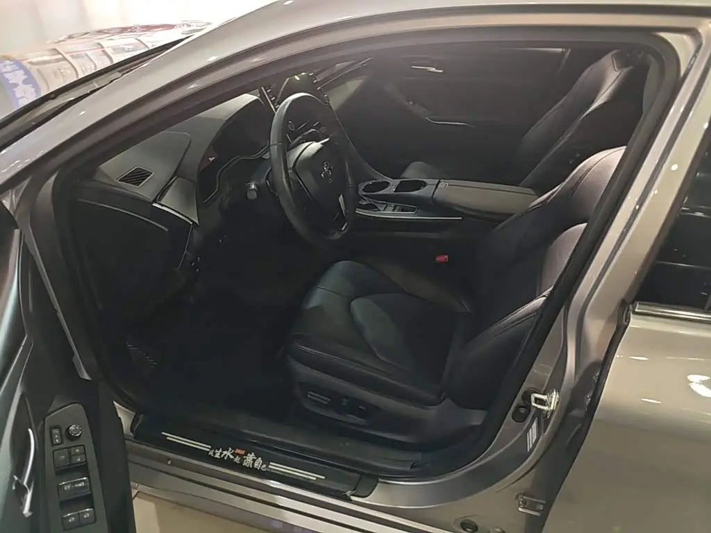 Toyota Avalon 2022 — Photo 15/19