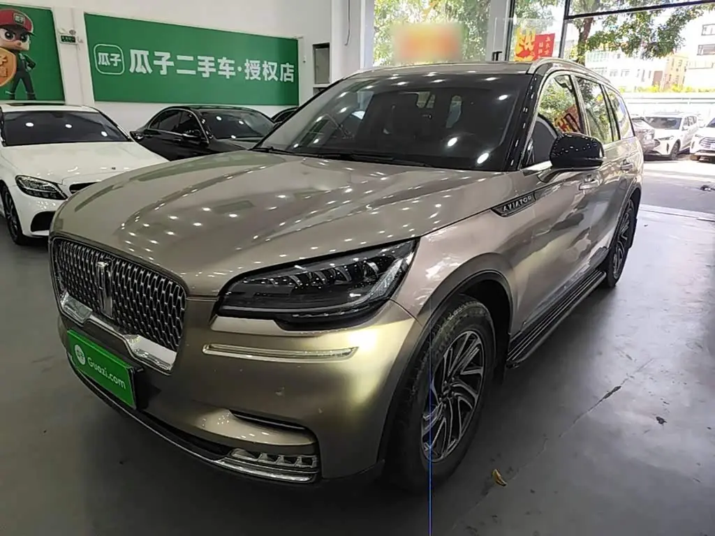 Lincoln Aviator 2020 — Photo 1/19