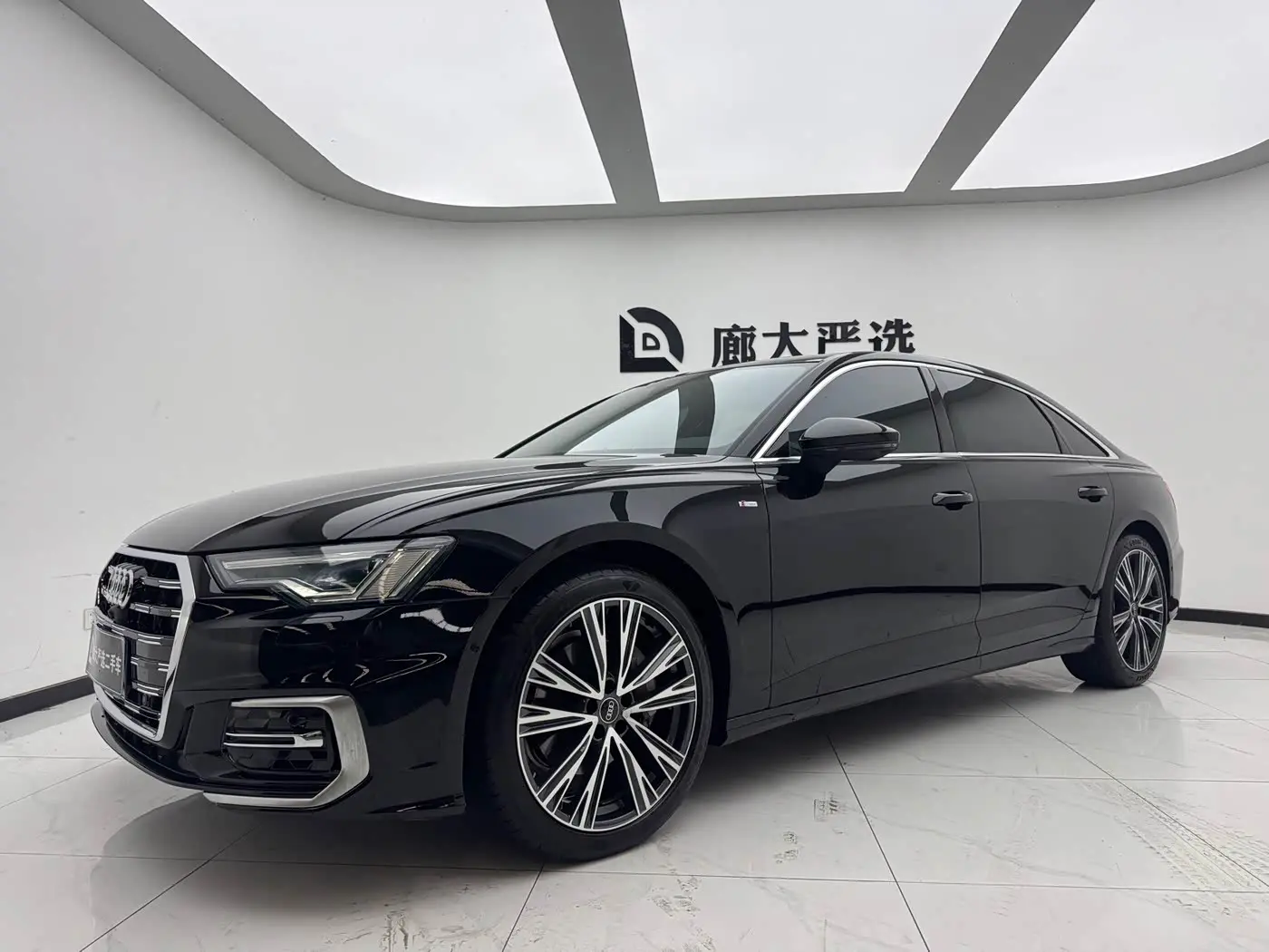 Audi A6L 2023 — Photo 1/11