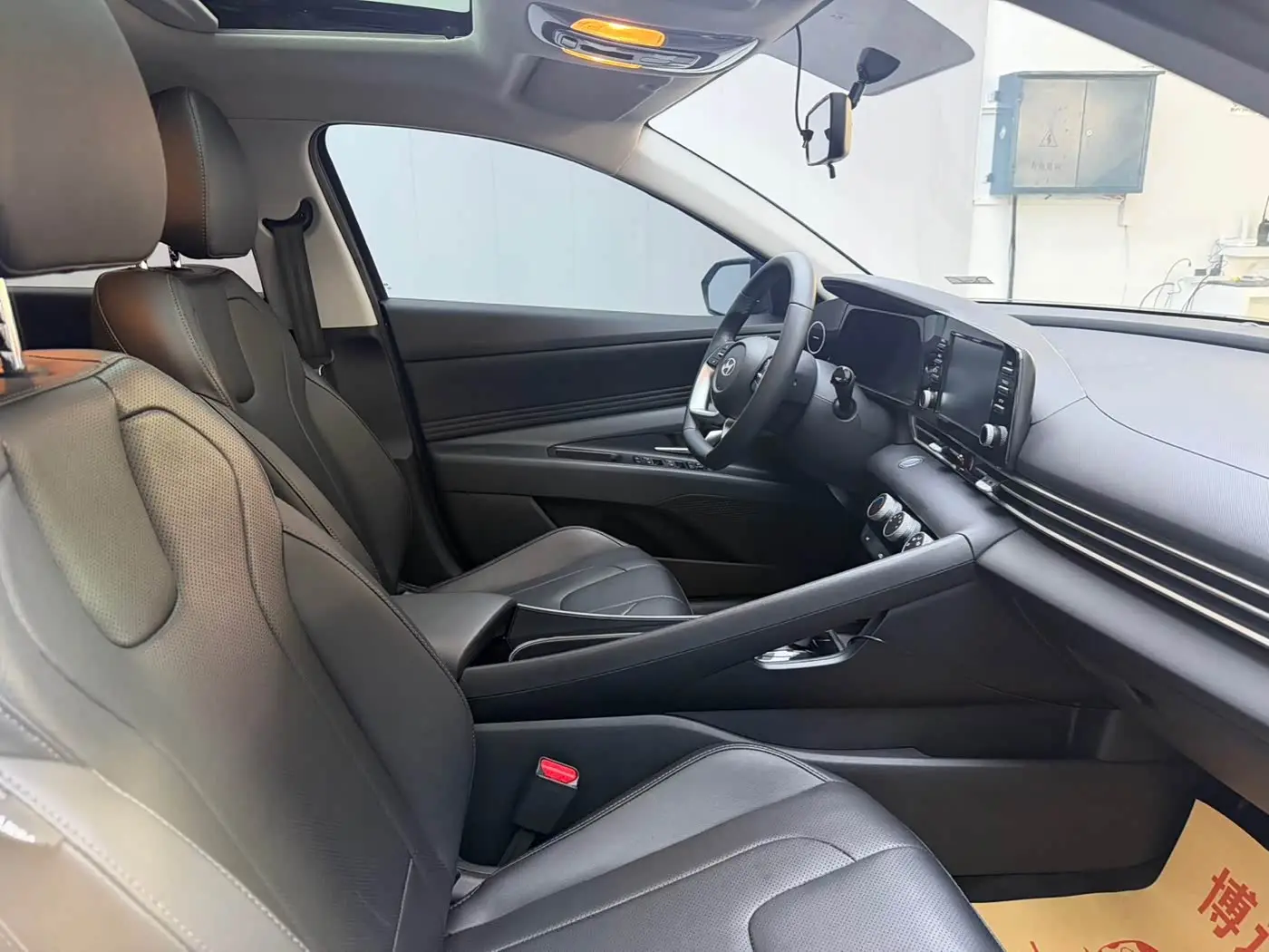 Hyundai Elantra 2024 — Şəkil 8/10