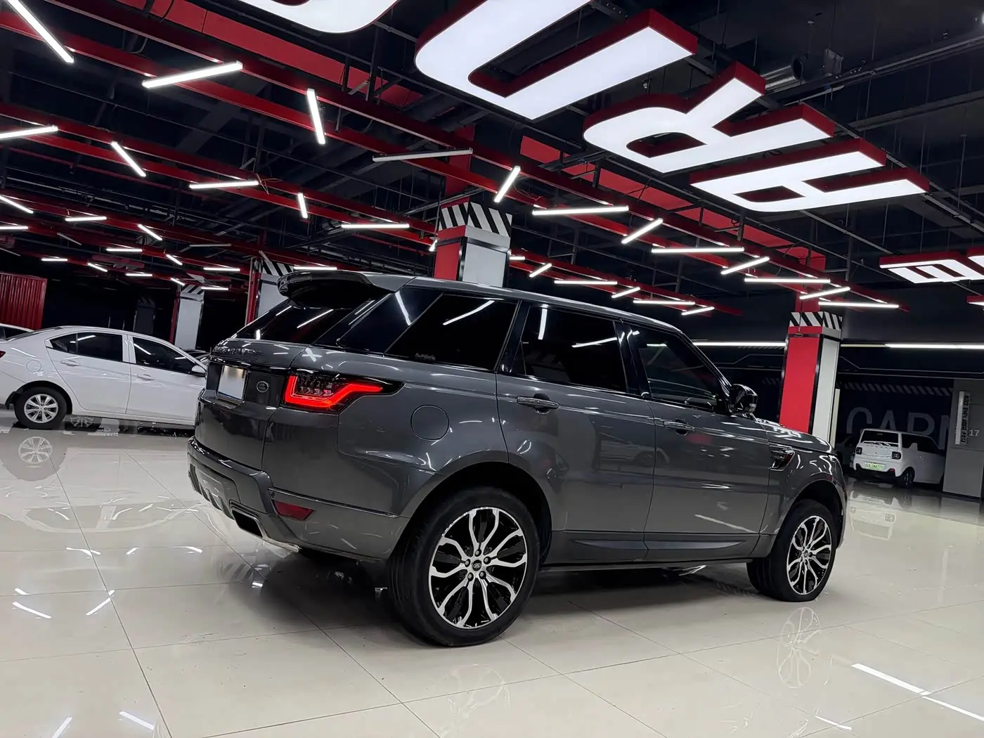 Land Rover Range Rover Sport 2014 — Фото 5/20