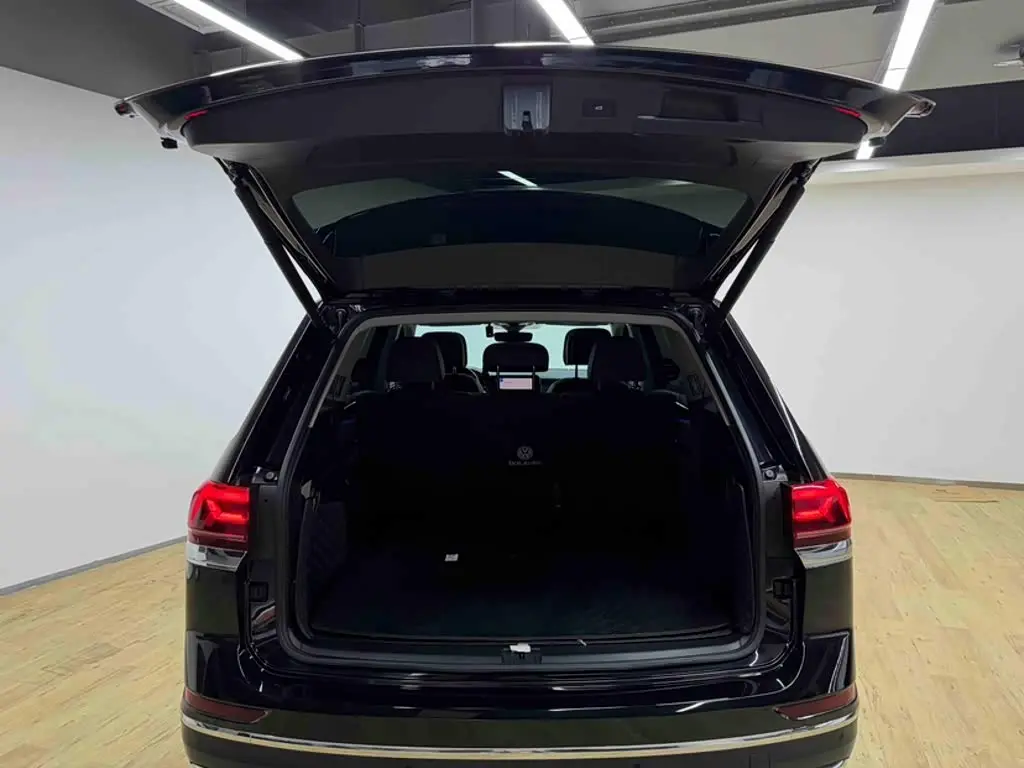 Volkswagen Teramont 2025 — ფოტო 17/20