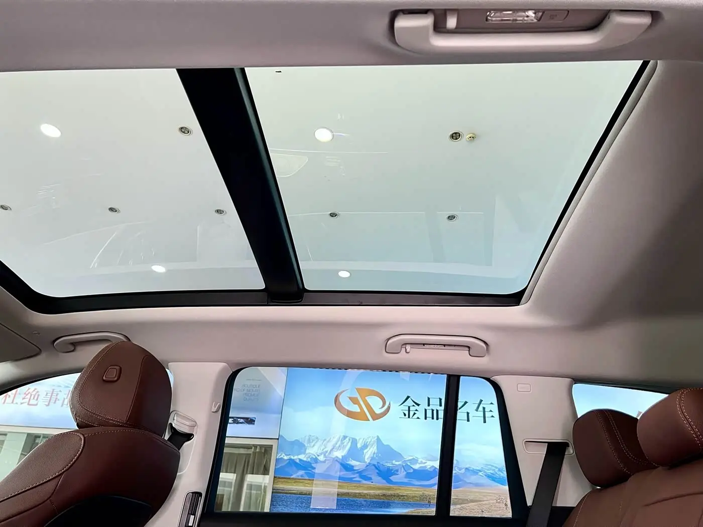 Mercedes-Benz GLS 2025 — Фото 13/20