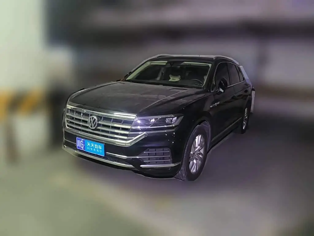 Volkswagen Touareg 2020 — Photo 1/13