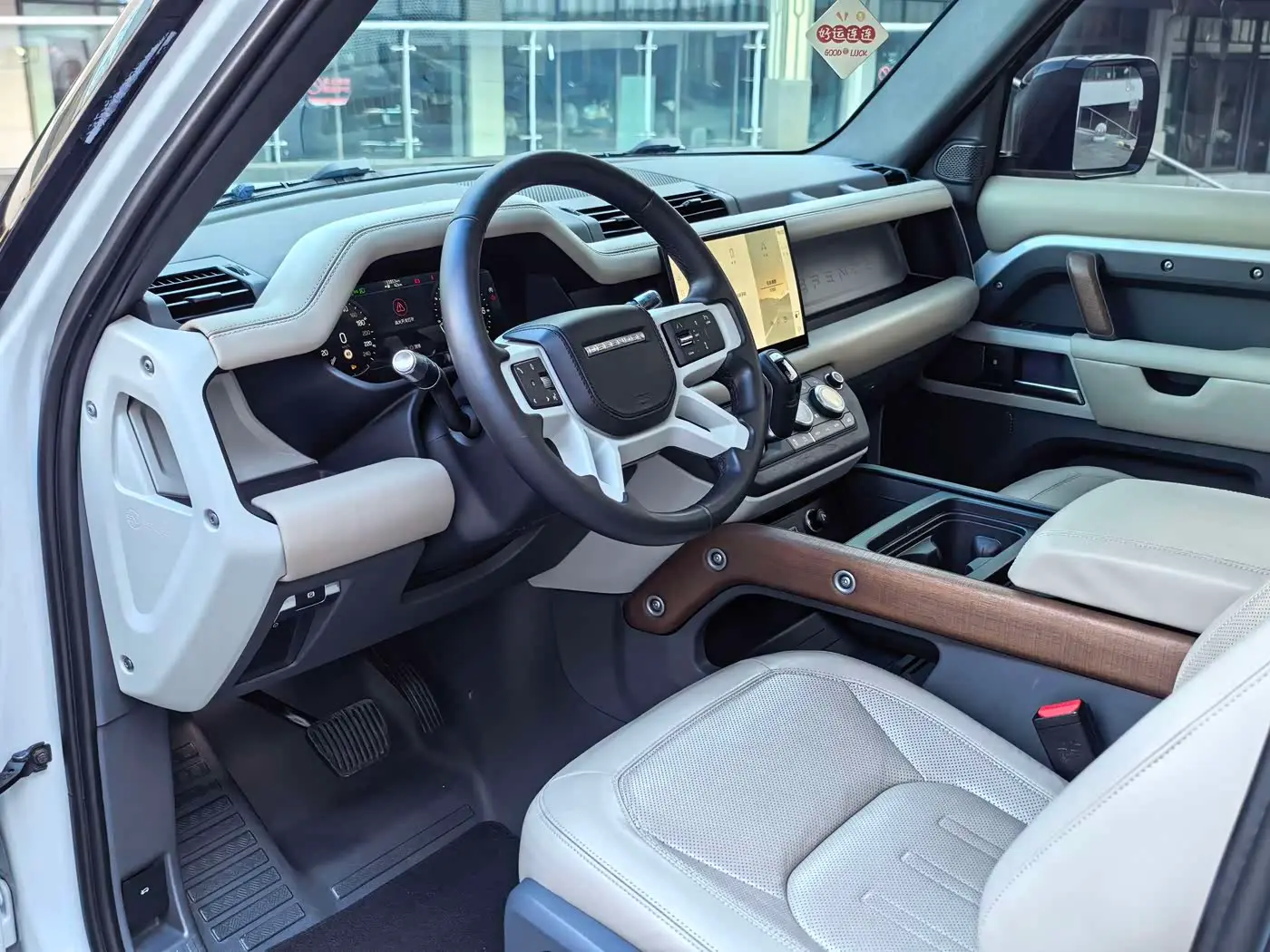 Land Rover Defender 2022 — Фото 7/19