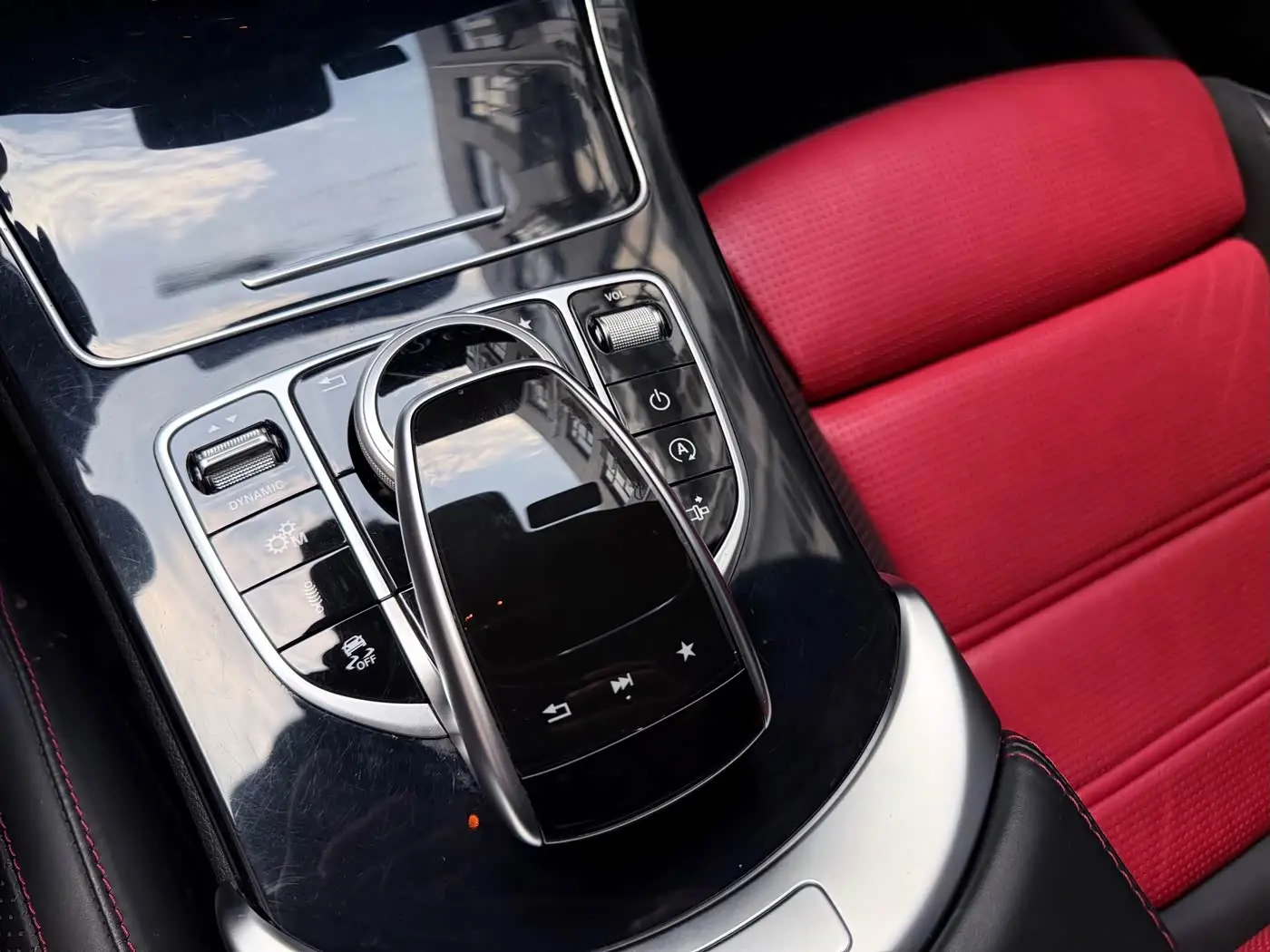 Mercedes-Benz C-Class AMG 2019 — Photo 9/18