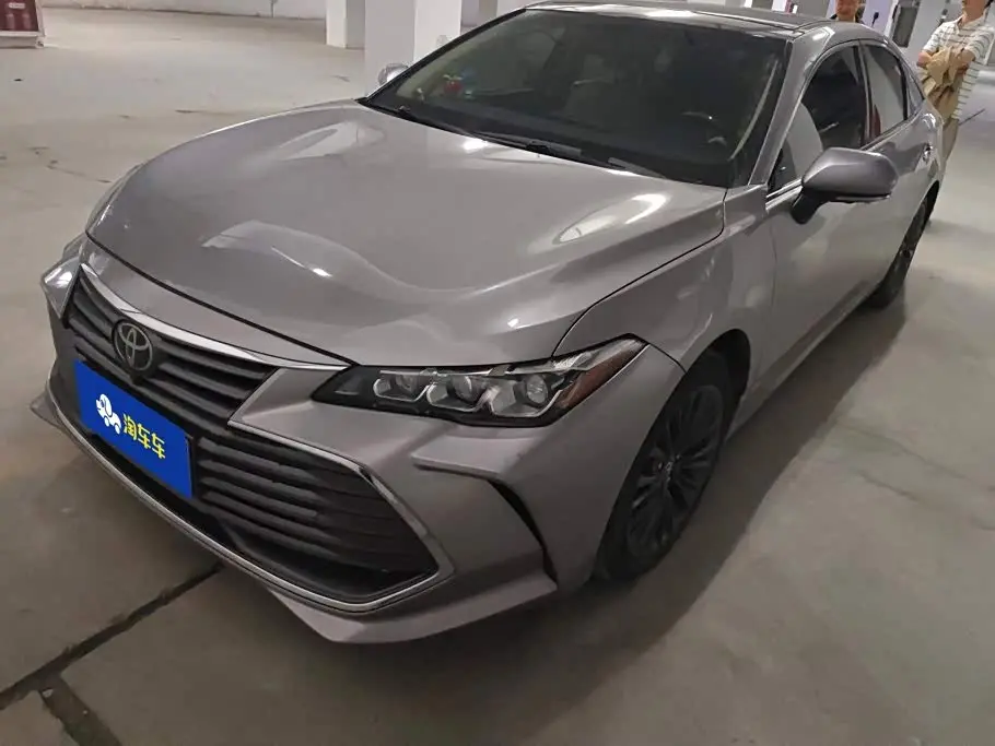 Toyota Avalon 2019 — Фото 1/16