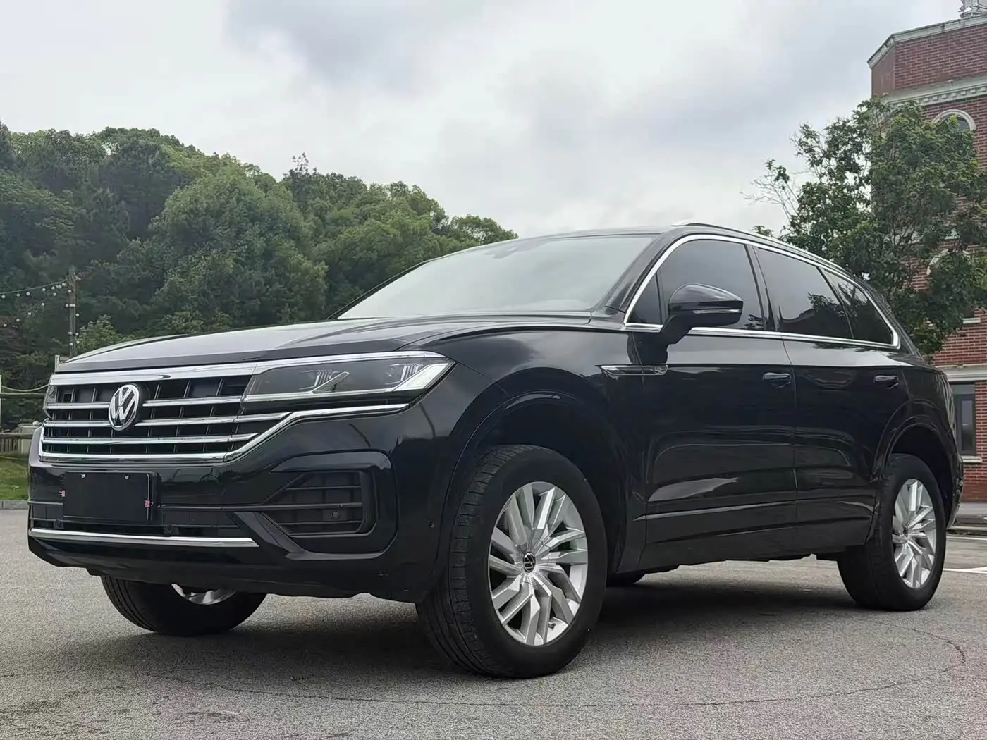 Volkswagen Touareg 2022 — Фото 1/9