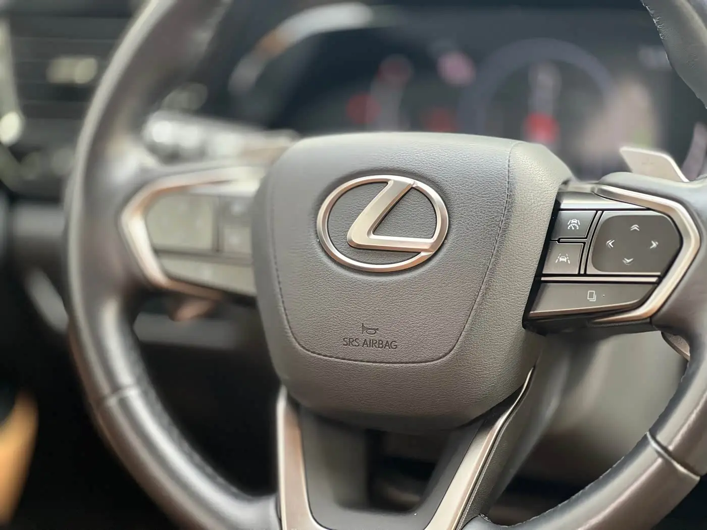 Lexus NX 2022 — Фото 10/17