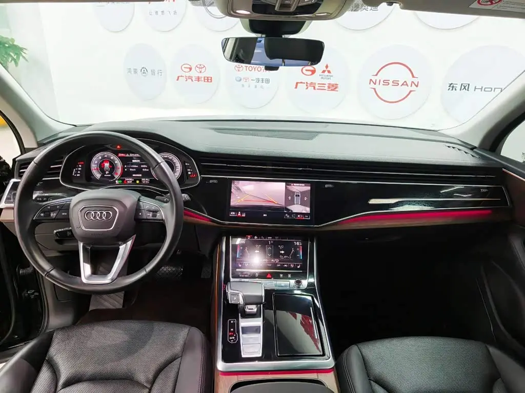 Audi Q7 2024 — Photo 9/20