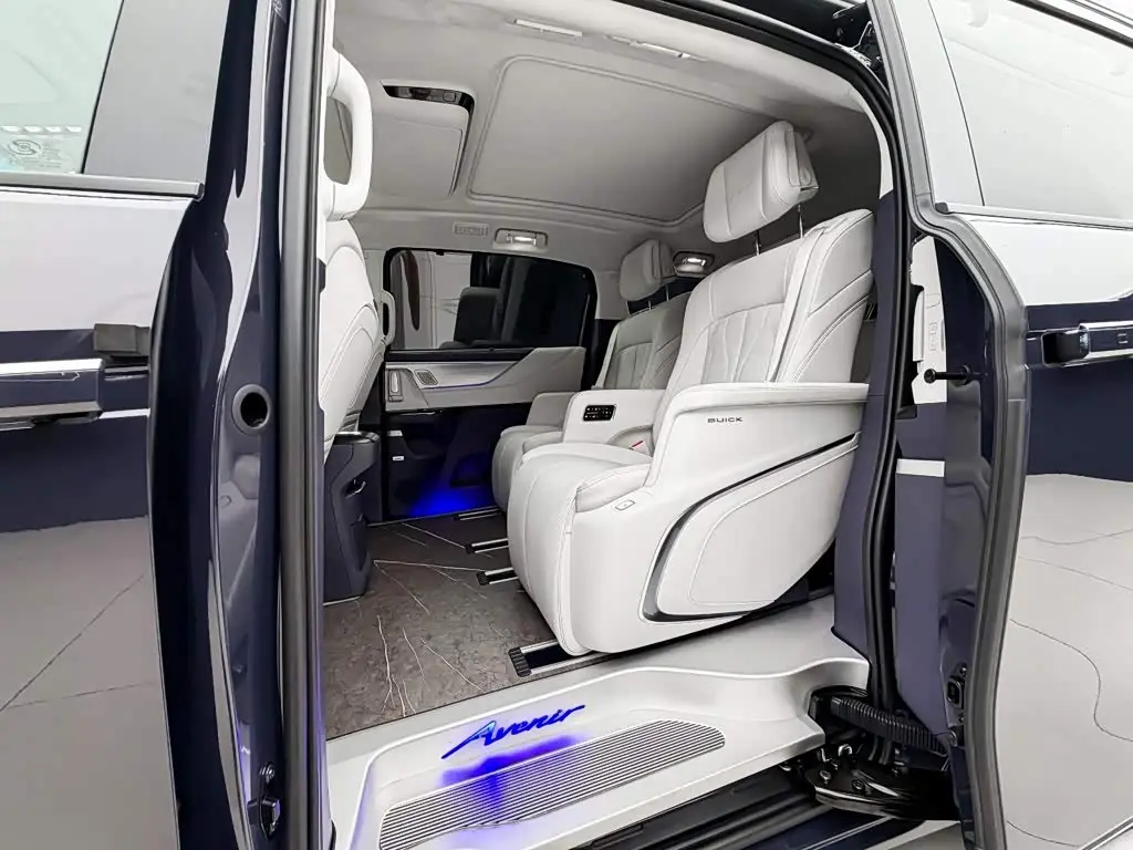 Buick GL8 New Energy 2025 — Photo 12/17