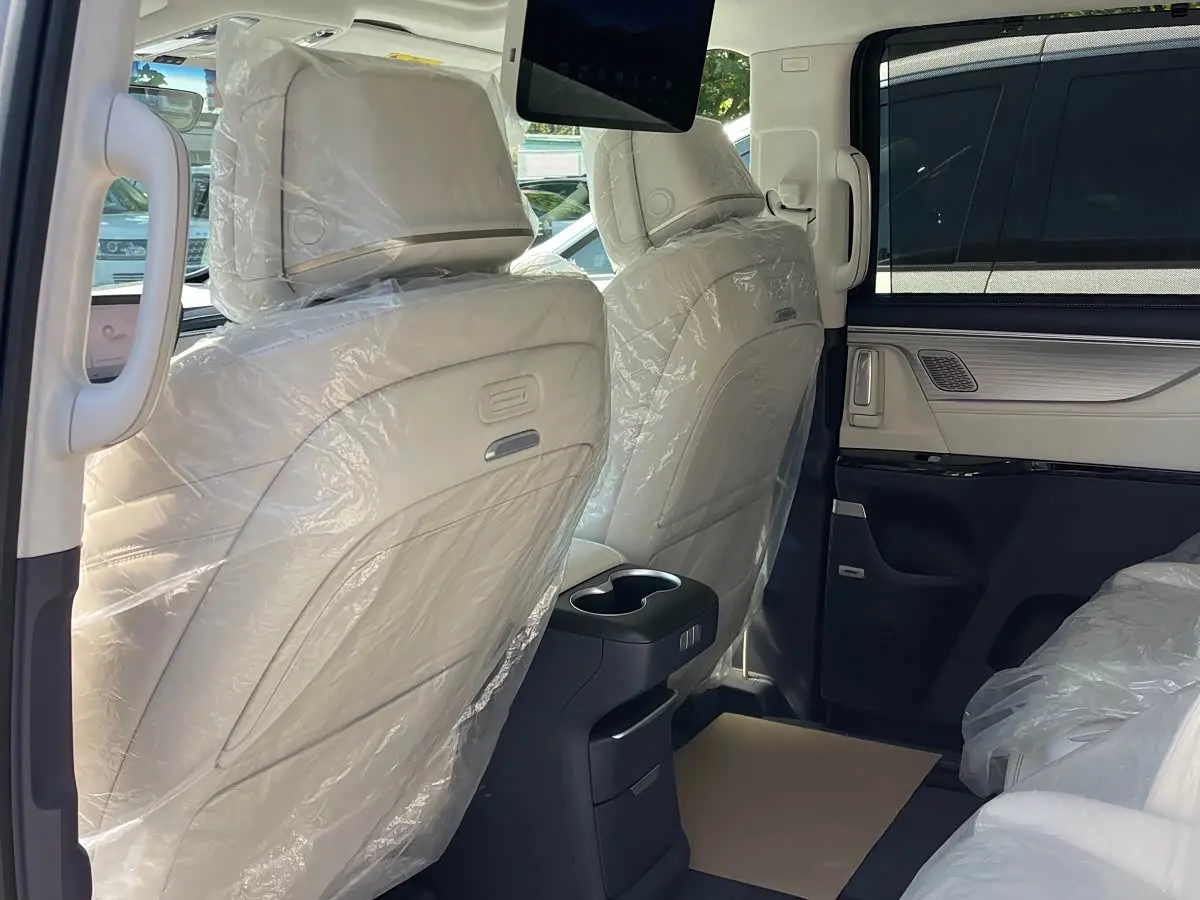 Buick GL8 New Energy 2026 — Photo 13/20