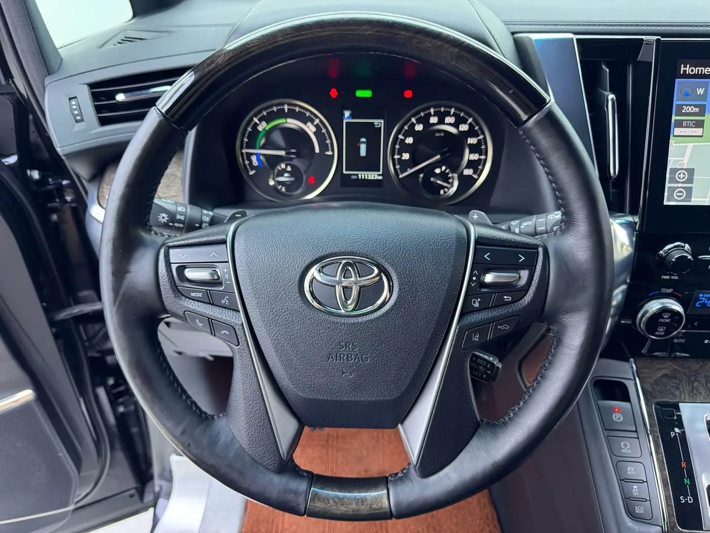 Toyota Vellfire 2022 — Photo 11/20