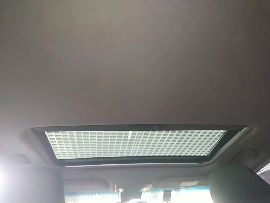 Toyota Avalon 2019 — Photo 18/20