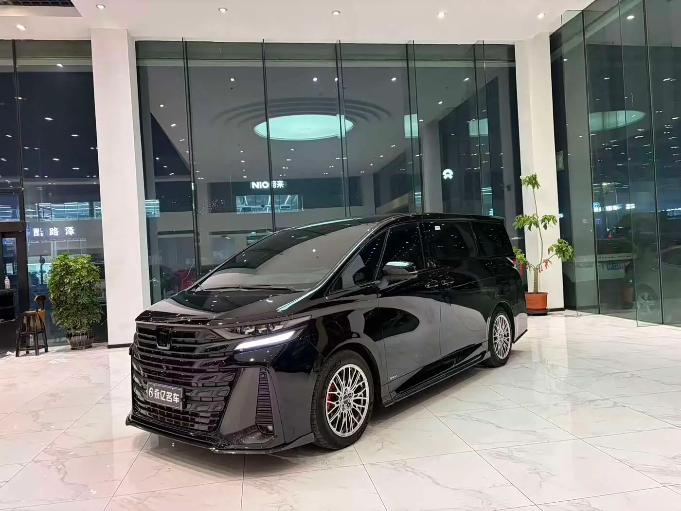 Toyota Vellfire, 2024