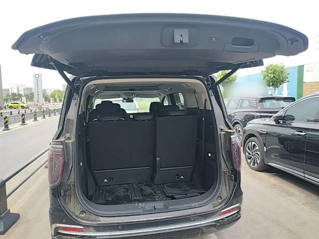 Hongqi HQ9 PHEV 2024 — ფოტო 19/20