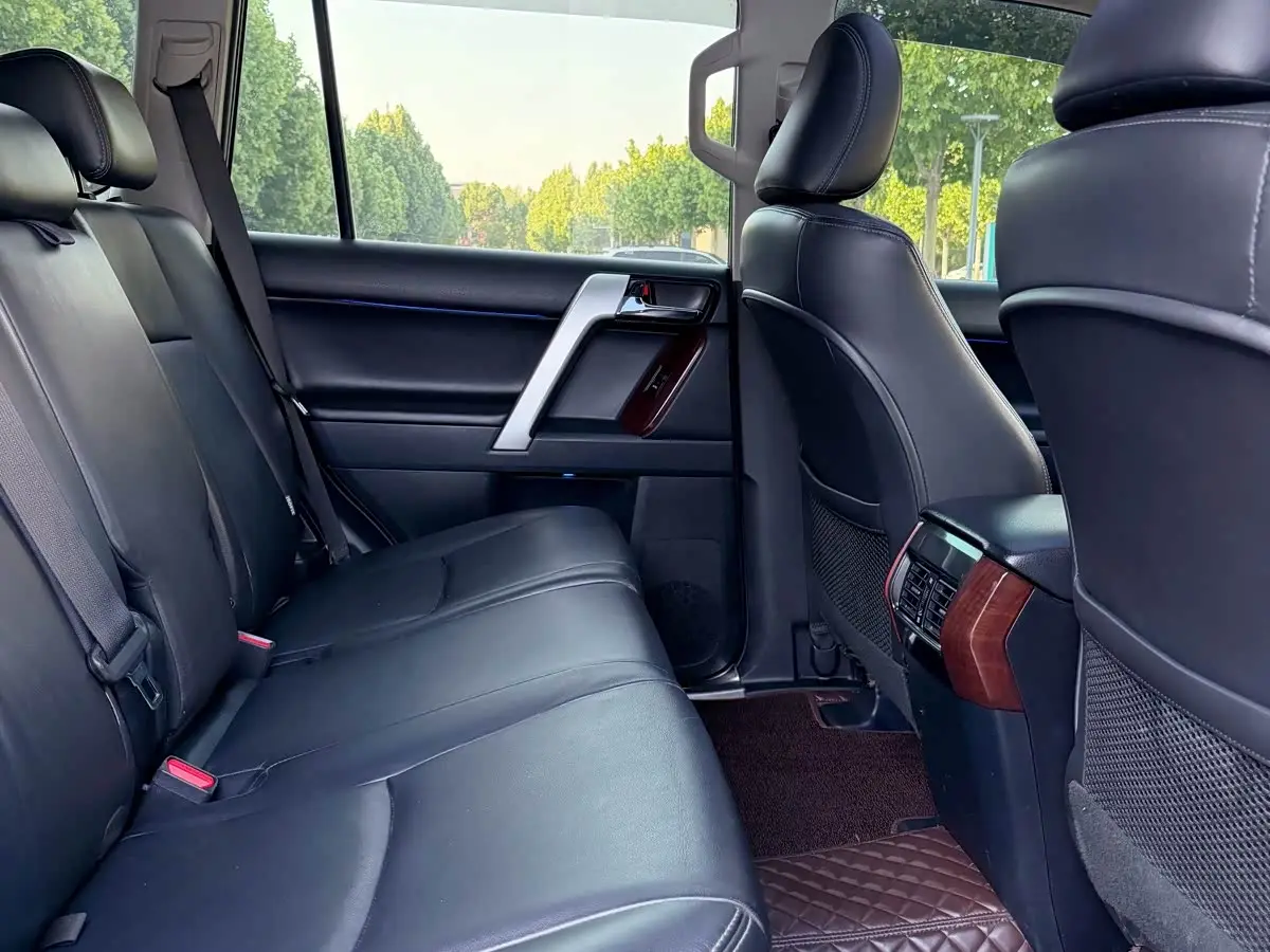 Toyota Prado 2016 — ფოტო 11/12