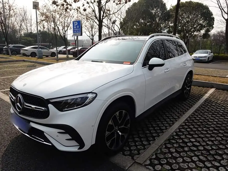 Mercedes-Benz GLC 2023 — Photo 1/20