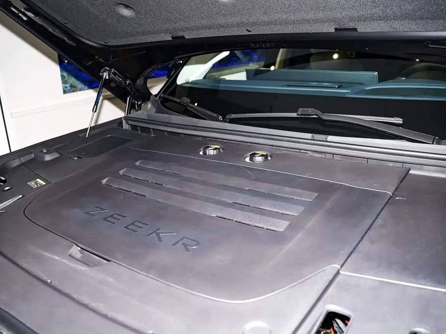 ZEEKR 9X 2026 — Photo 13/20