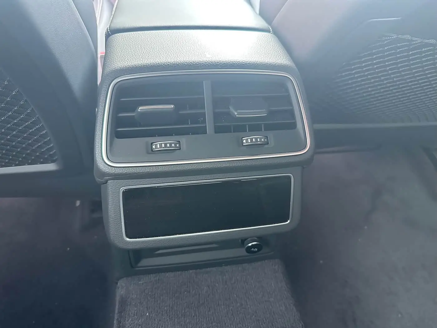 Audi A6L 2026 — Photo 12/16