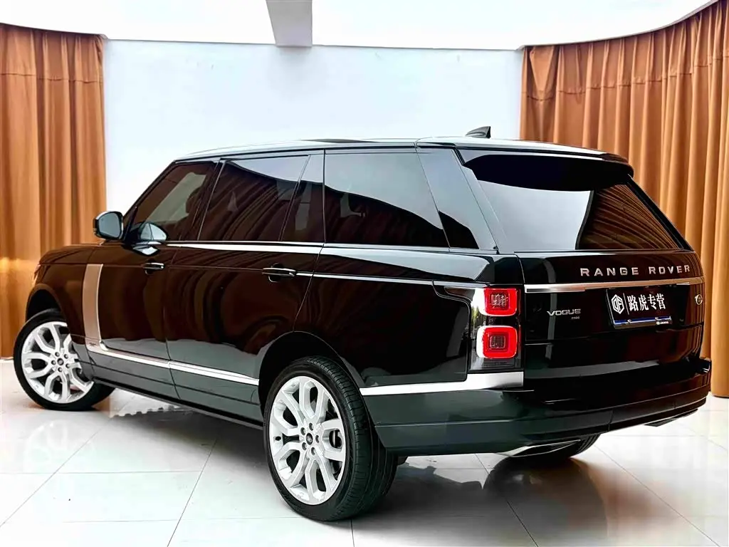 Land Rover Range Rover 2022 — Photo 6/20