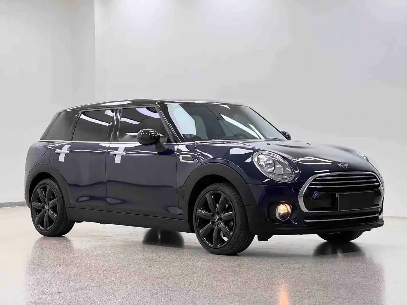 MINI CLUBMAN 2019 — Photo 3/20