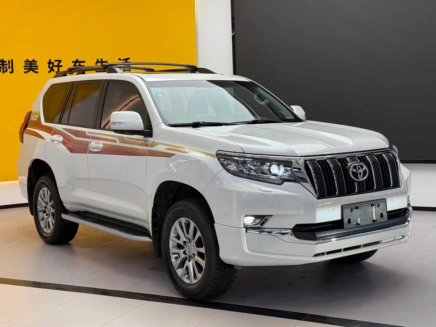 Toyota Prado 2019 — Photo 3/20