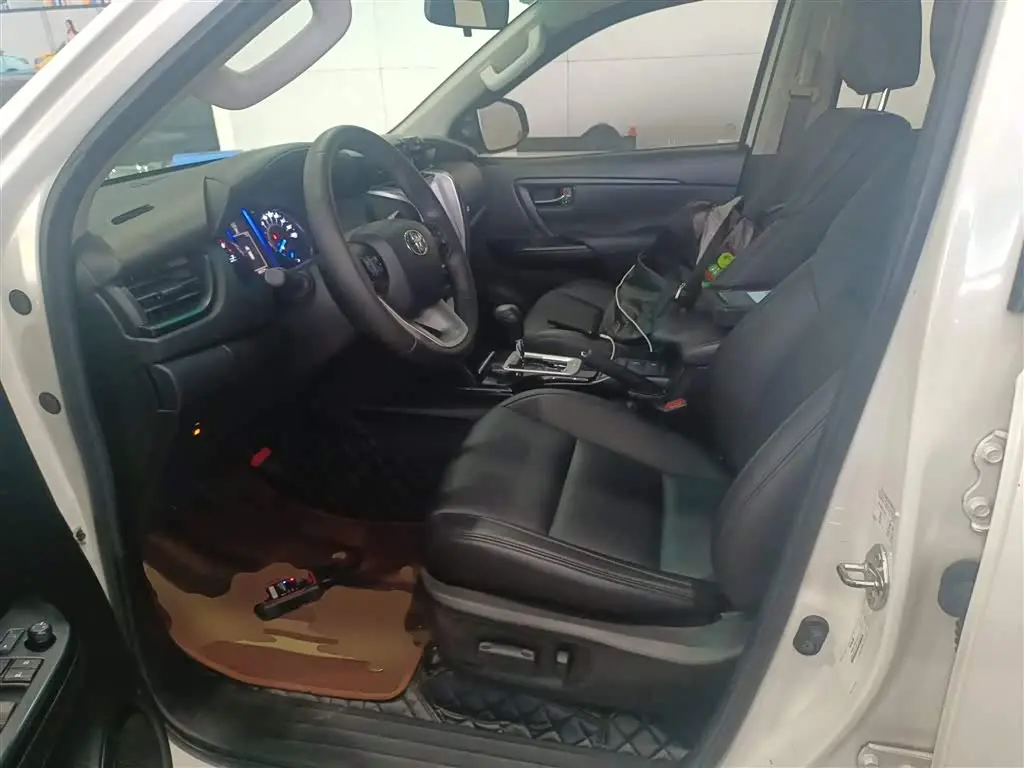 Toyota Fortuner 2019 — Фото 15/20