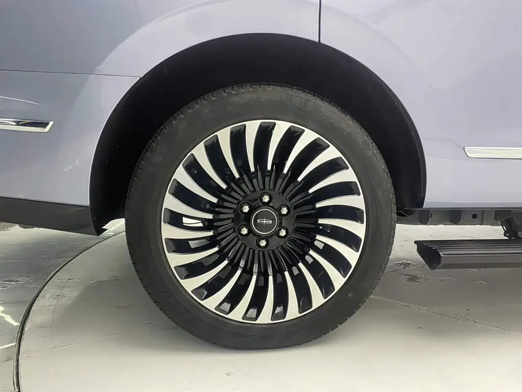 Lincoln Navigator 2023 — Photo 11/20