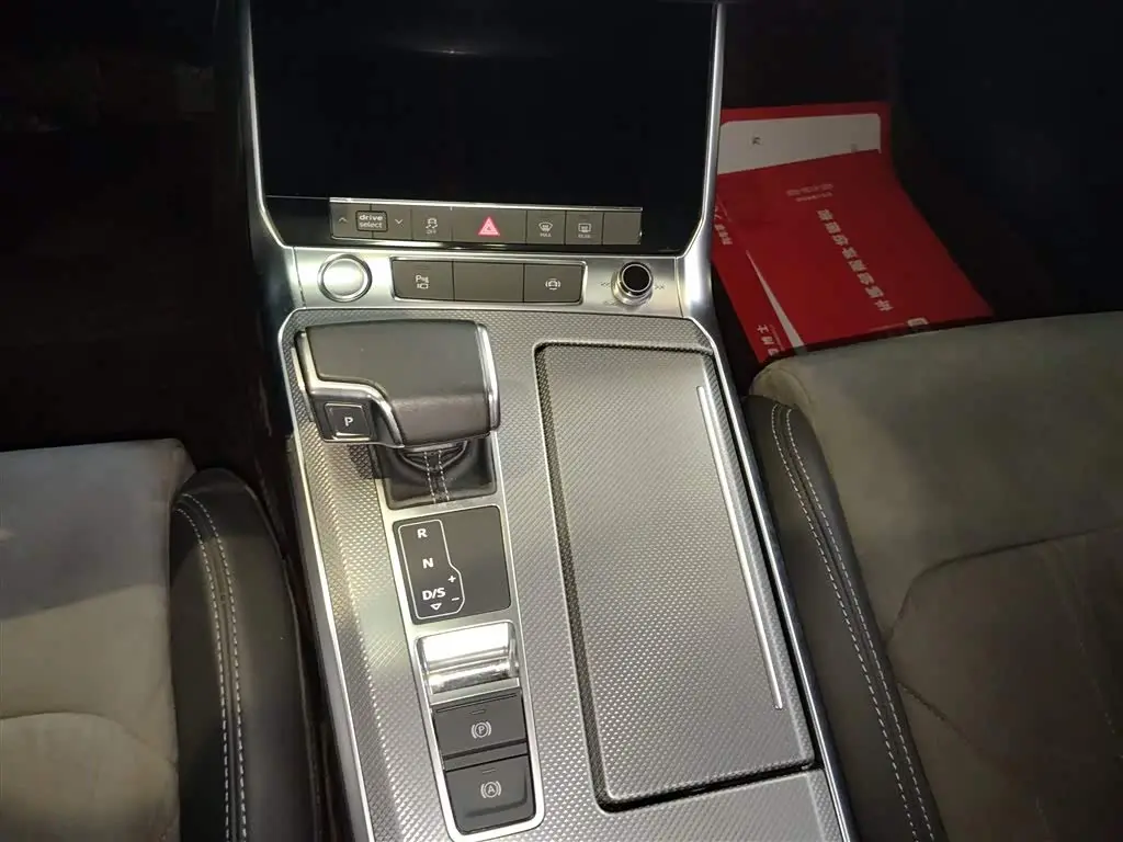 Audi A6L 2020 — Photo 14/20