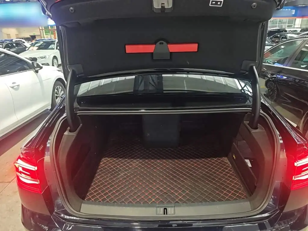 Volkswagen Phideon 2021 — Photo 19/20