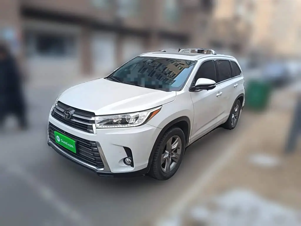 Toyota Highlander 2021 — ფოტო 1/20