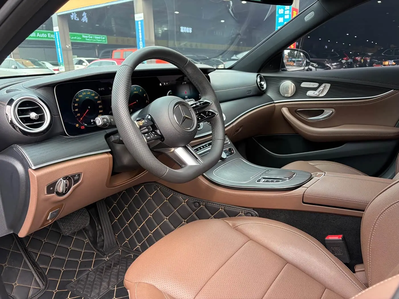 Mercedes-Benz E-Class 2023 — Фото 20/20
