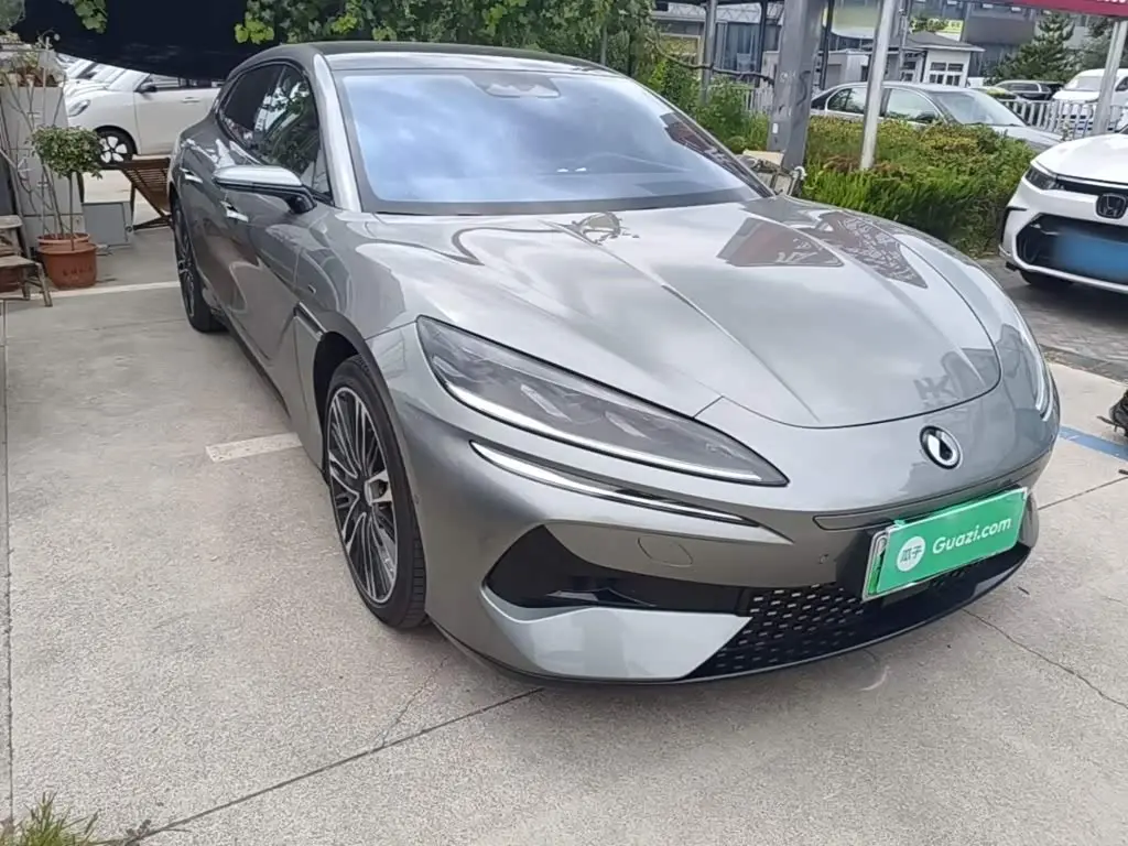 Denza Z9GT 2024 — Photo 4/20