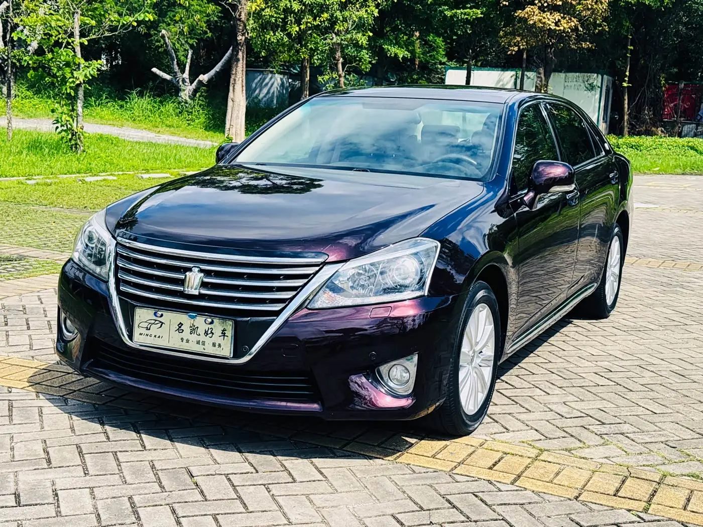 Toyota Crown 2012 — Şəkil 1/20