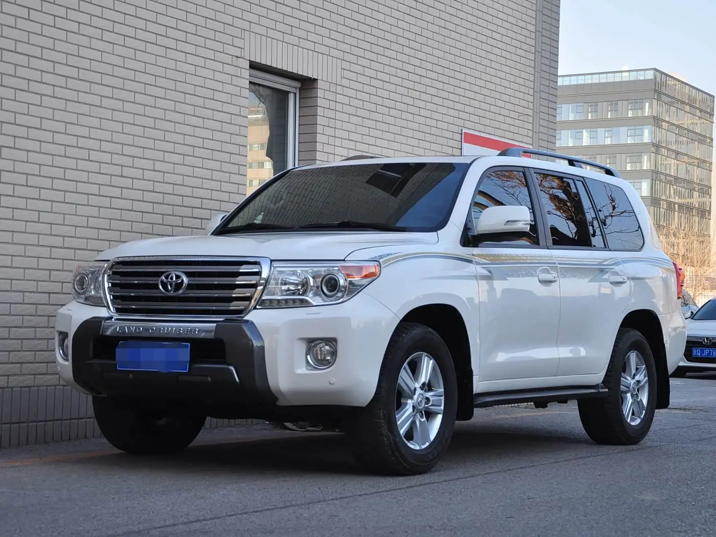 Toyota Land Cruiser 2014 — Photo 1/19