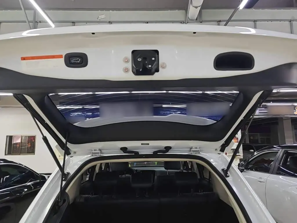 Mitsubishi Outlander 2021 — Photo 19/20