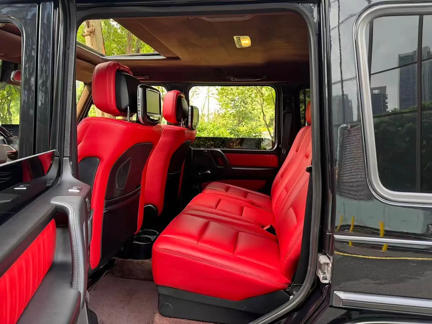 Mercedes-Benz G-Class 2018 — Фото 8/15