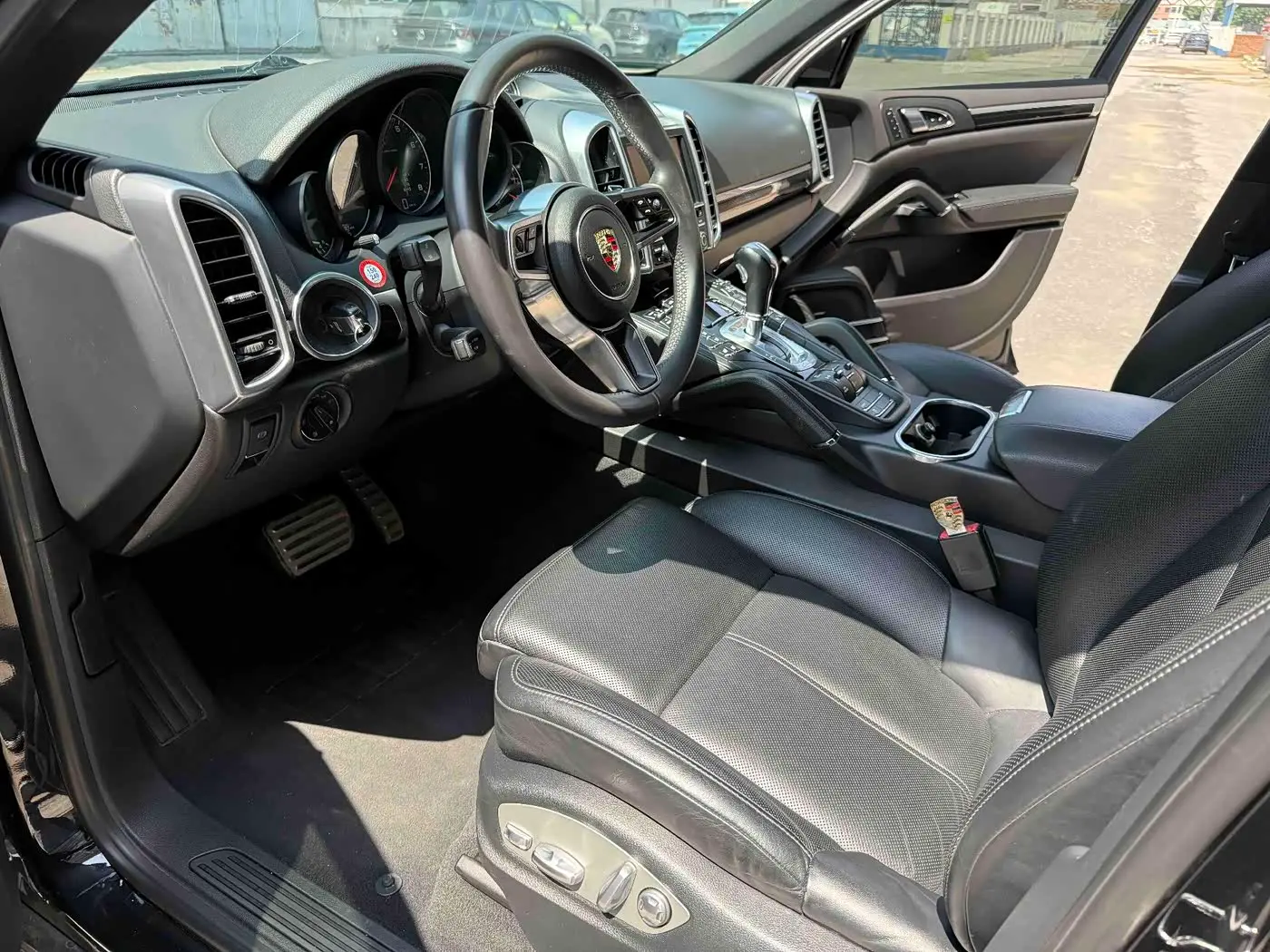 Porsche Cayenne 2014 — ფოტო 4/20