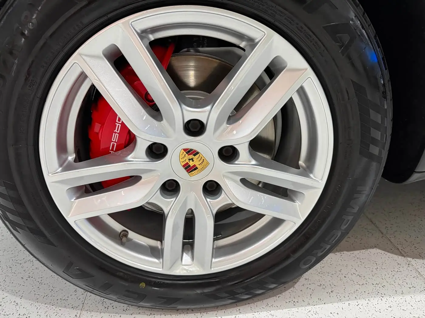 Porsche Cayenne 2016 — Photo 14/19