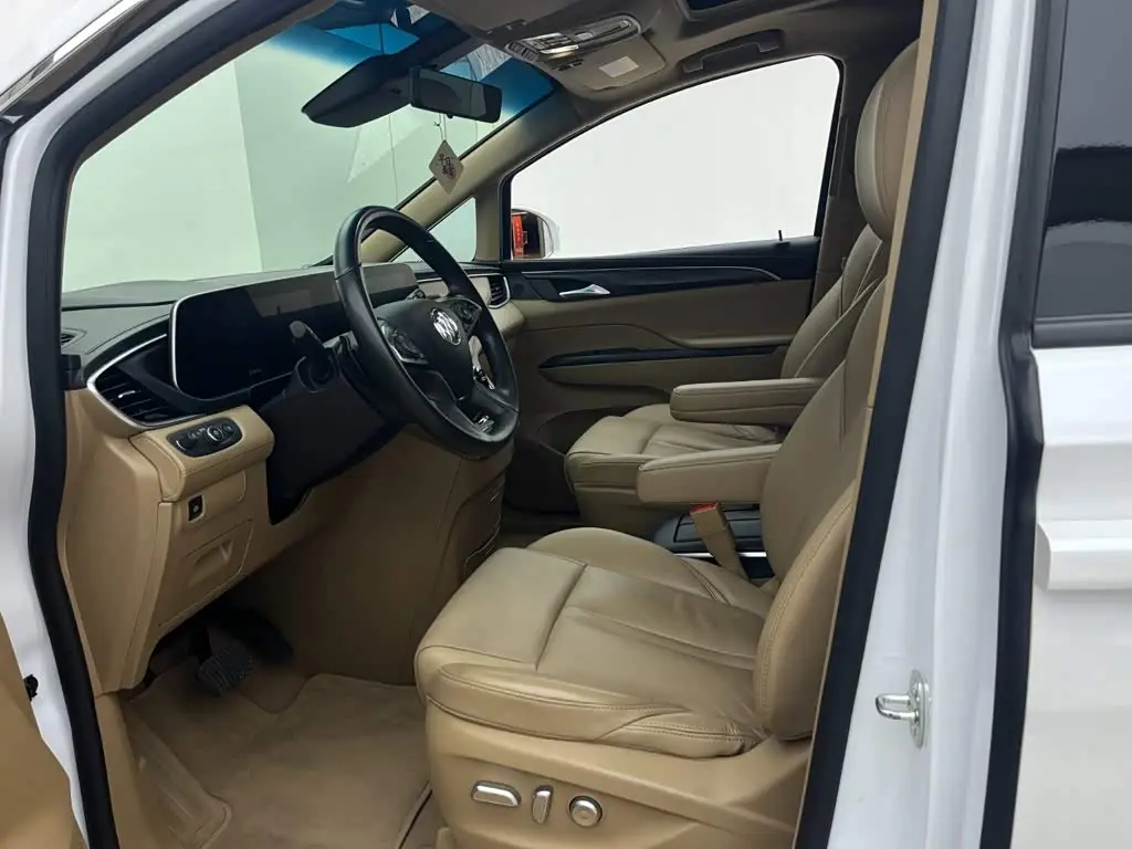 Buick GL8 2021 — Photo 9/14