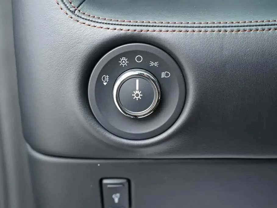 Lincoln Navigator 2018 — Photo 9/20